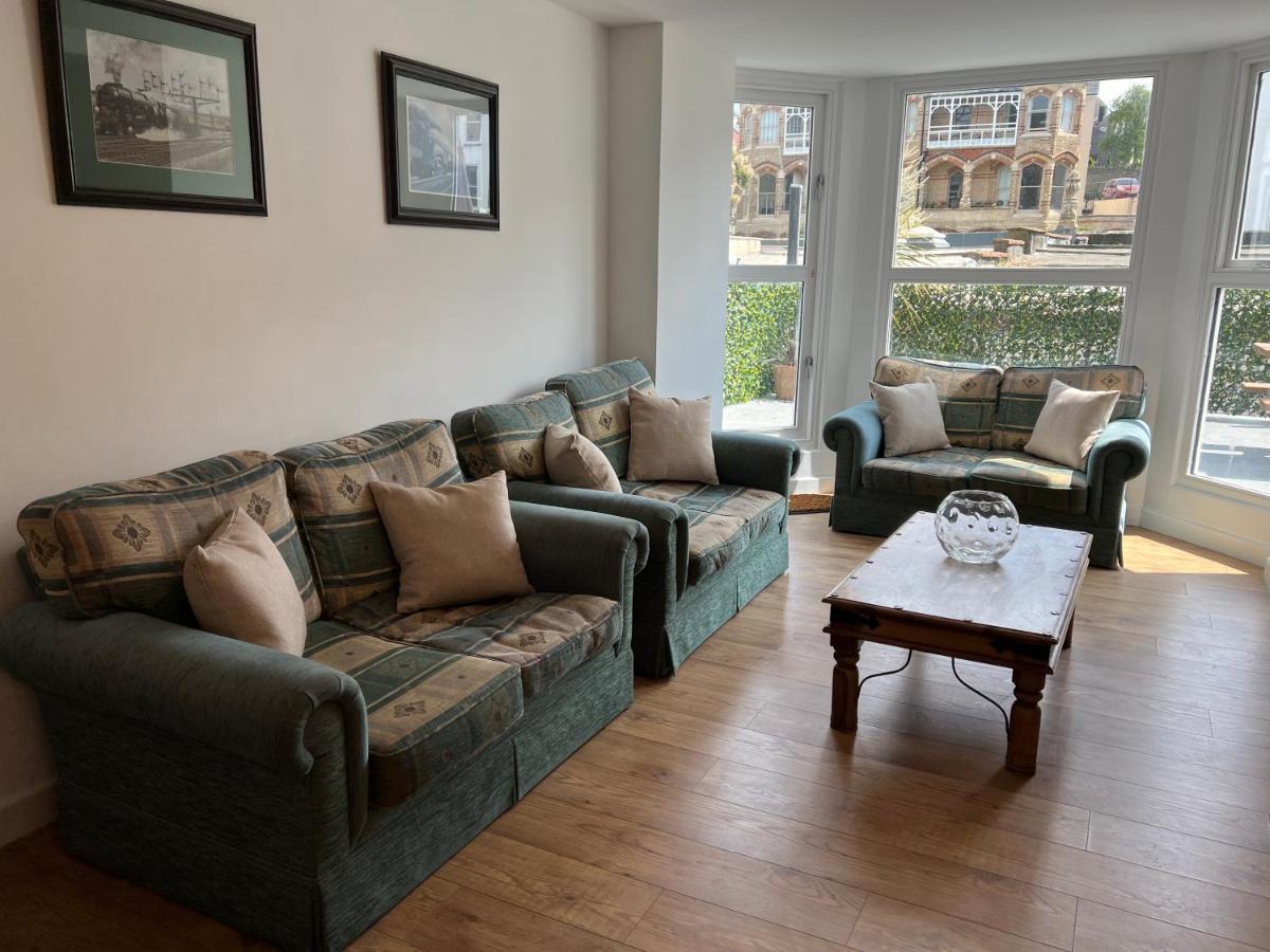 Beautiful Apartment,No 1, With Parking Ilfracombe Exterior foto